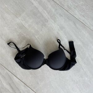 SKIMS T-Shirt Bra - Fits Everybody